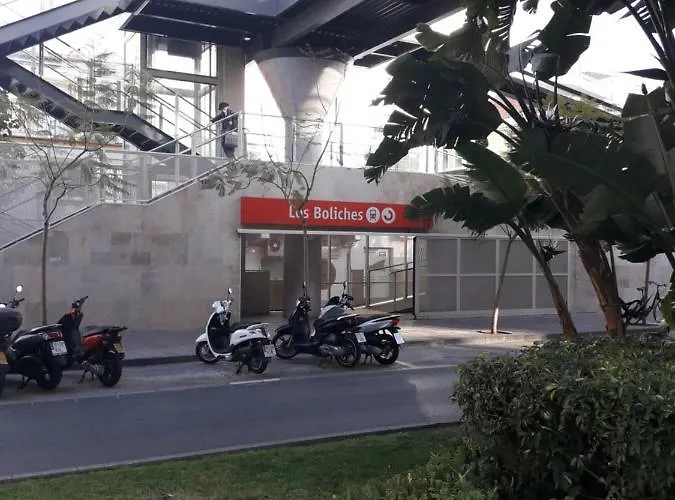 Capri Boliches Wifi Gratis 100m * Фуэнхирола